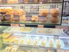 -白玉兰食品甜凤店(合生汇店)