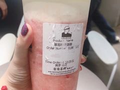 桃子草莓酪酪-LELECHA乐乐茶(美罗城店)