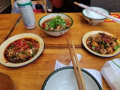 -拈签一笑黄牛肉辣卤串串