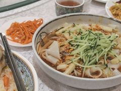 -汗腾格里·风味餐厅(新疆驻京办店)