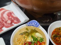 -楼外楼大刀肉传统火锅居(幸福街店)