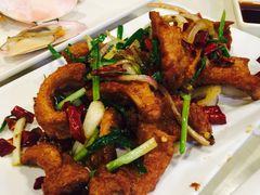 -虾弄弄海派小龙虾·牛羊蝎子火锅