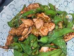 辣椒炒肉-柴米油盐三杯鸡(象山北路店)