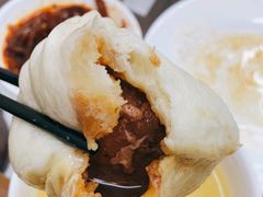 招牌鲜肉包-天宫院小吃·包子炒肝儿(管庄店)