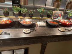 自助调料区-云端西餐厅(南宁龙光那莲豪华精选酒店)
