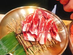 -臻牛烤肉