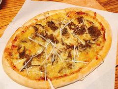烤牛肉披萨-I HOLIC艾豪丽披萨(KKone店)