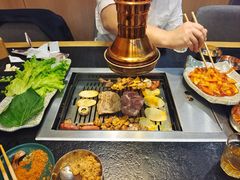 -臻牛烤肉