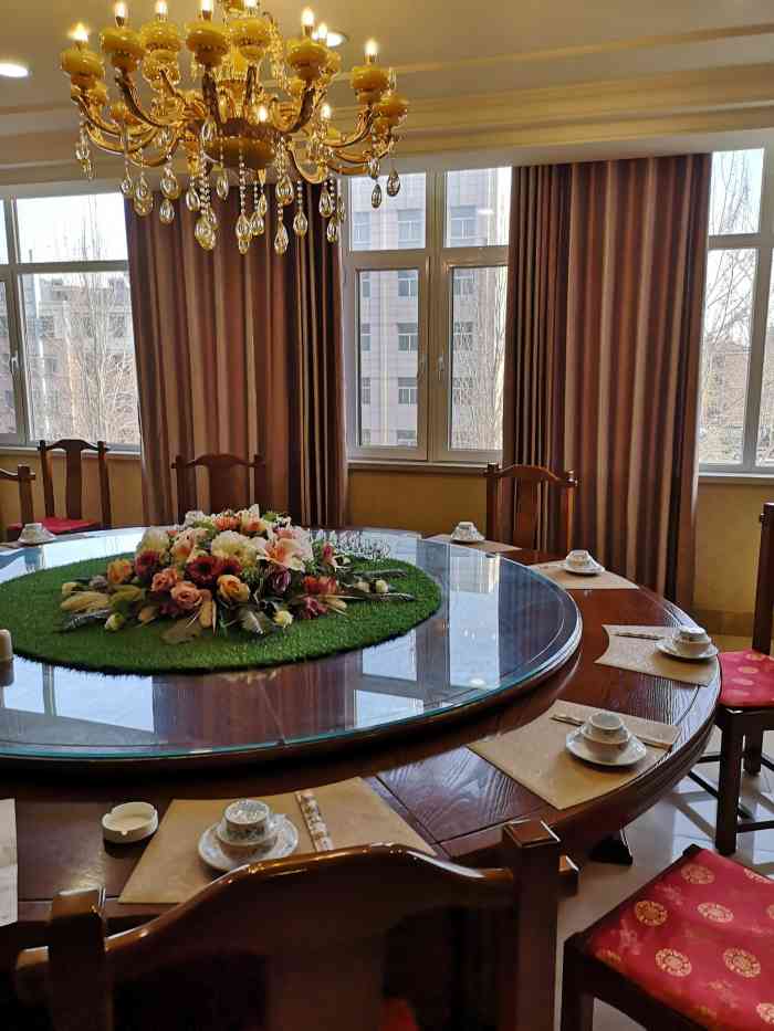 弯师傅饭店-"宅家更健康,翻遍了手机相册里的存货,凑出.