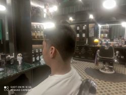 -海文先生国潮烫染男士理发馆
