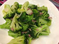 -香巴拉云南餐厅(华莱坞店)