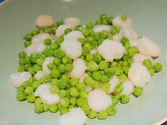 河虾仁炒小豌豆-庐灶江南·江南菜·四合院Bistro(东直门雍和宫·原华侨宾馆店)