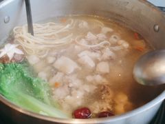 -一席地·本地鸡窝·杭帮鸡火锅(萧山银隆百货店)