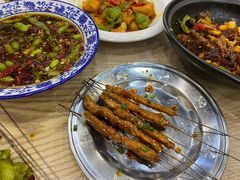 -江城燕子大排档(江汉路步行街店)