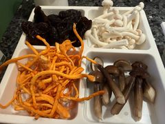 -一席地·本地鸡窝·杭帮鸡火锅(萧山银隆百货店)