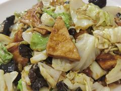 洋白菜木耳爆豆腐-聚福缘菜馆(隆昌路店)
