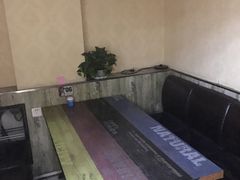 -扒虾小妹儿麻辣海鲜(宏图街店)