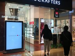 -LensCrafters亮视点·OAKLEY精选(静安嘉里中心店)