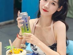 -椰吉满•鲜椰饮品(侨港黑金冠好店)
