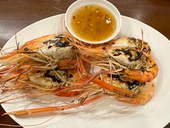 -J Daeng Seafood