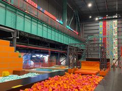 -极限PLAY运动娱乐新世界·团建派对潮玩休闲馆·室内蹦极高空游乐园