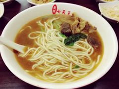 -六合夜市