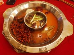 -山城年华老火锅(玉林店)