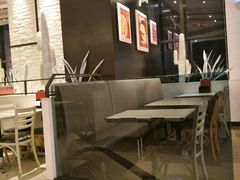 -必胜客(武汉欢乐谷店)
