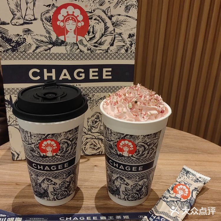 沈阳霸王茶姬排队1小时❗️到底好不好喝❓