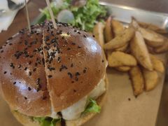 招牌牛肉汉堡-UPPER KITCHEN(延安路店)