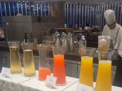-圣丰索菲特·2 On 988 Café 自助餐厅