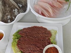 -茅草房·河畔园林火锅