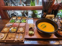 -银米·云南传统过桥米线(双廊黑金冠店)