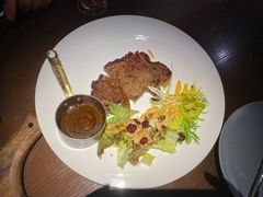 -卡普里披萨·牛扒·下午茶
