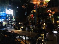 -胡桃里音乐餐厅(陶溪川店)(川湘赣菜·世界百大酒庄直供红酒·音乐表演)