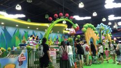 点击看大图 -维佳童话镇演出现场(徐东店)
