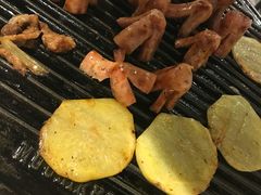 -燚店·铁板鱼蛙·烤肉·烤串(北新桥店)