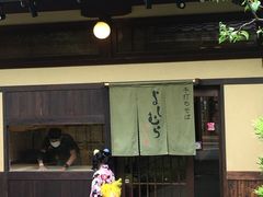 -樱京和服租赁体验(京都总店)