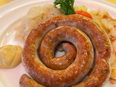 猪肉煎肠配土豆泥酸菜-申德勒加油站西餐厅Schindlers Tankstelle(上海外滩店)