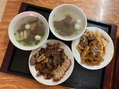 -松树干拌面店