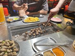 -马路牙子烧烤音乐酒馆(望京店)