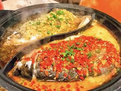 -阿瓦山寨·湘菜现炒·剁椒鱼头王(咸阳总店)