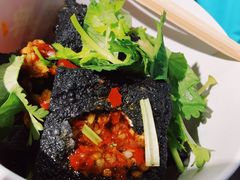 -黑色经典臭豆腐·湖南特产(步行街店)