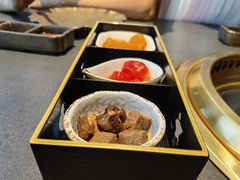 -铭牛烧肉·和牛海鲜自助(高新月牙湖店)
