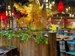 -老滇山寨•云南特色菜•地方菜•民族风情歌舞表演(金碧店)