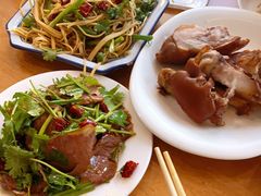 -东北四季饺子王(华山路店)