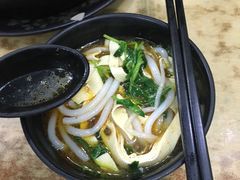 -丽虹云南过桥米线(兴工街店)