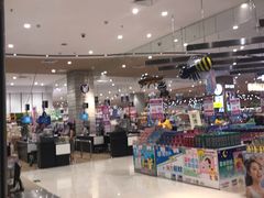 -永旺黄岛购物中心