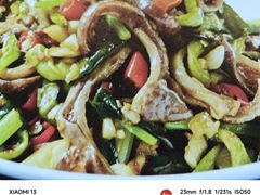 -绿草地·湘菜(酃湖师院店)