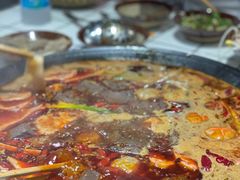 -扎起市井老火锅(乐山总店)